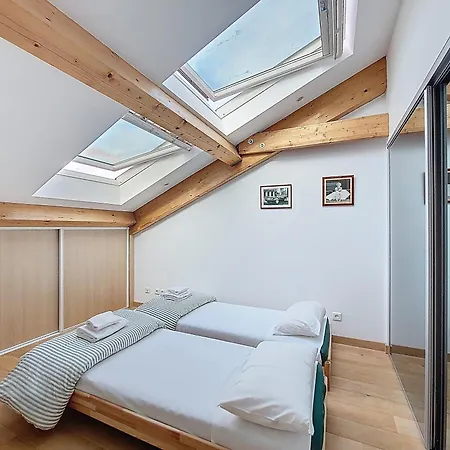 Lägenhet S10 Staywizus - Duplex 3 Bdr Ac Wifi Balcony 10 Mins Nice